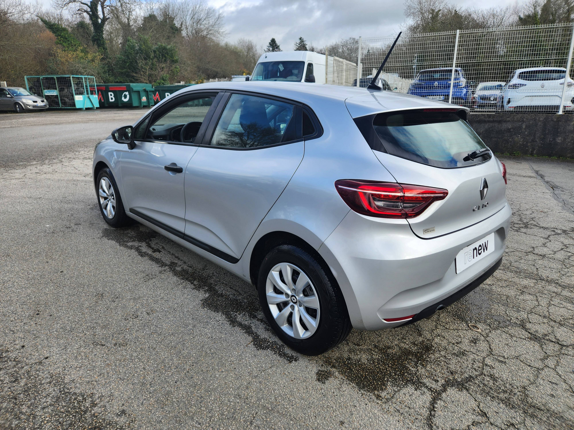 Vente en ligne Renault Clio 5 Clio SCe 65 au prix de 12 699 €