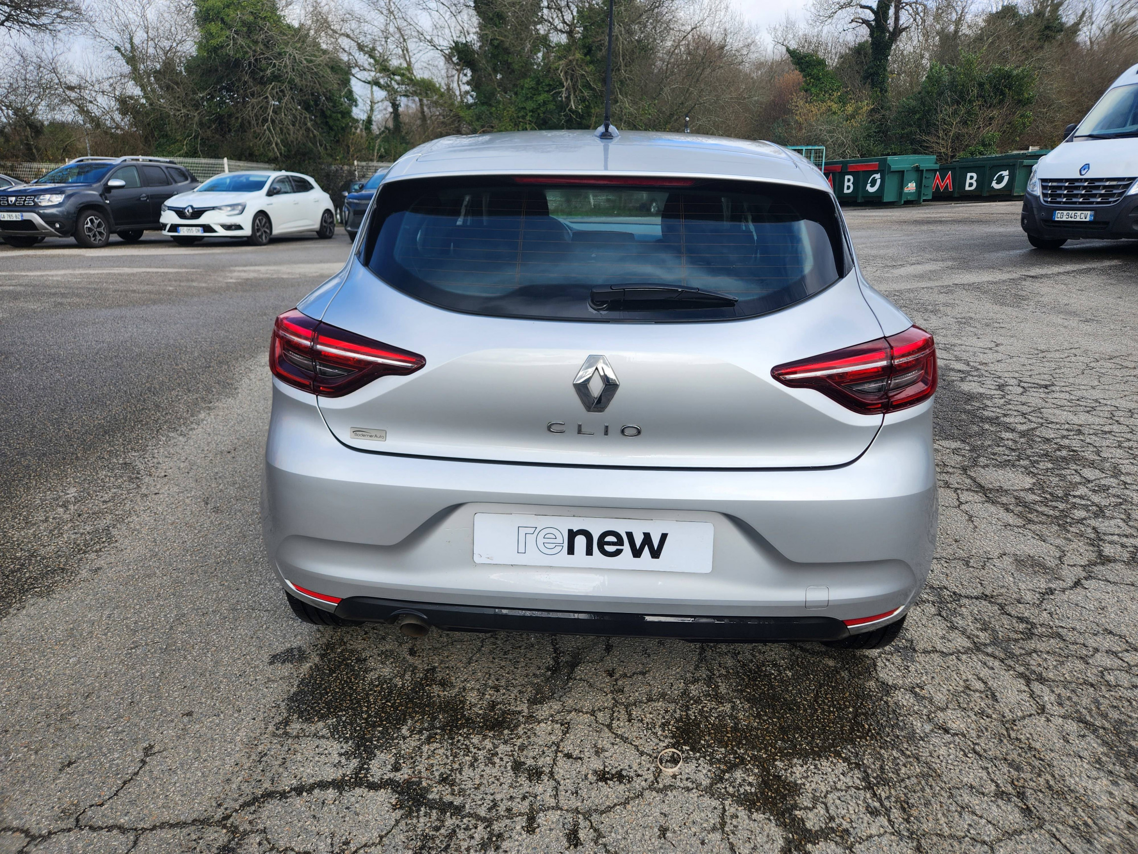 Vente en ligne Renault Clio 5 Clio SCe 65 au prix de 12 699 €