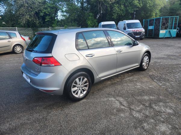 Vente en ligne Volkswagen Golf  1.6 TDI 110 BlueMotion Technology FAP au prix de 12 999 €