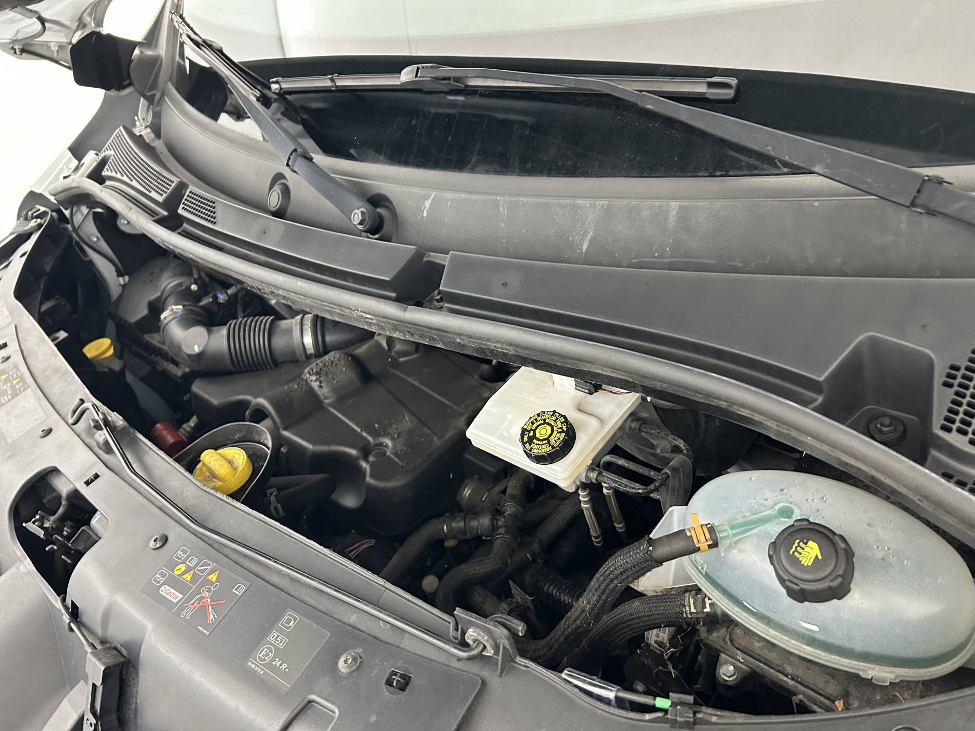 Vente en ligne Renault Master Fourgon MASTER FGN TRAC F3300 L2H2 ENERGY DCI 150 au prix de 22 890 €