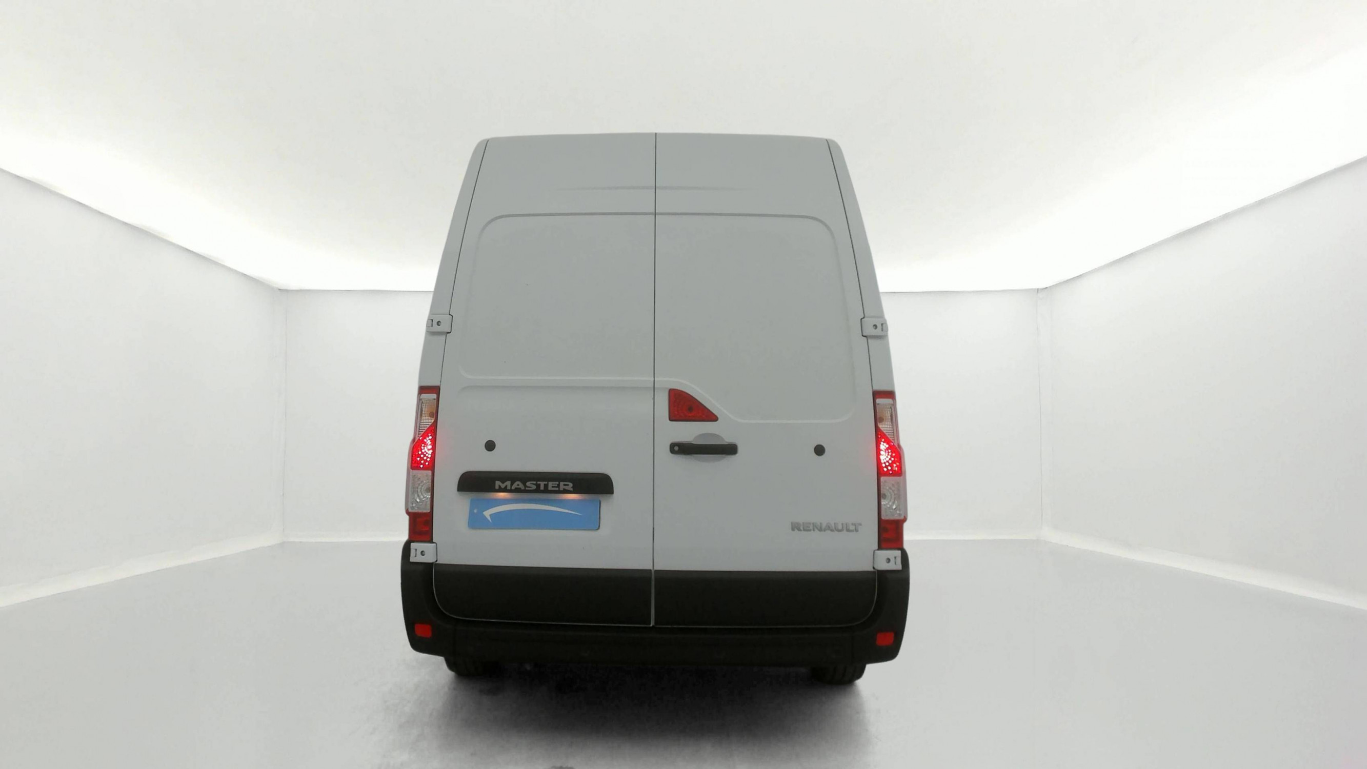Vente en ligne Renault Master Fourgon MASTER FGN TRAC F3300 L2H2 ENERGY DCI 150 au prix de 22 890 €