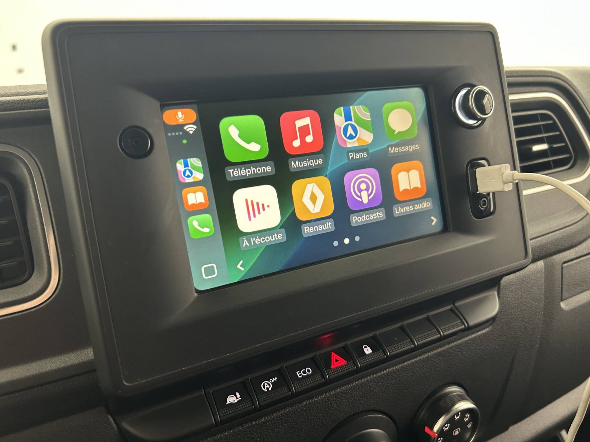 Vente en ligne Renault Master Fourgon MASTER FGN TRAC F3300 L2H2 ENERGY DCI 150 au prix de 22 890 €