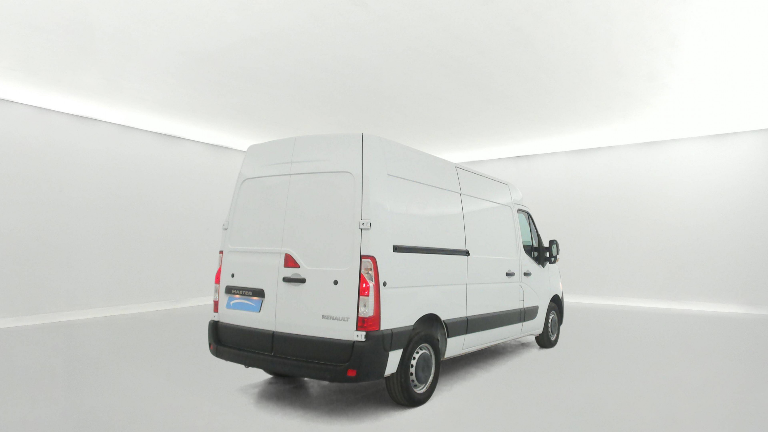 Vente en ligne Renault Master Fourgon MASTER FGN TRAC F3300 L2H2 ENERGY DCI 150 au prix de 22 890 €