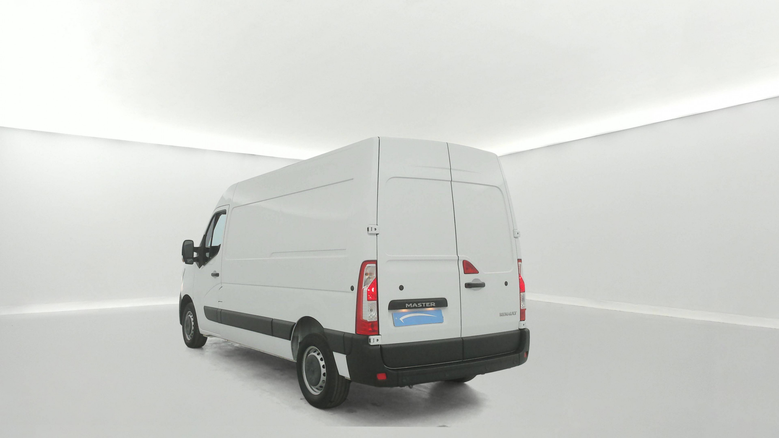 Vente en ligne Renault Master Fourgon MASTER FGN TRAC F3300 L2H2 ENERGY DCI 150 au prix de 22 890 €