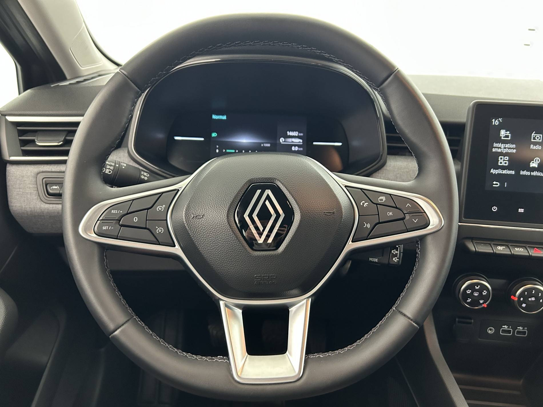 Vente en ligne Renault Clio 5 Clio TCe 90 au prix de 16 599 €