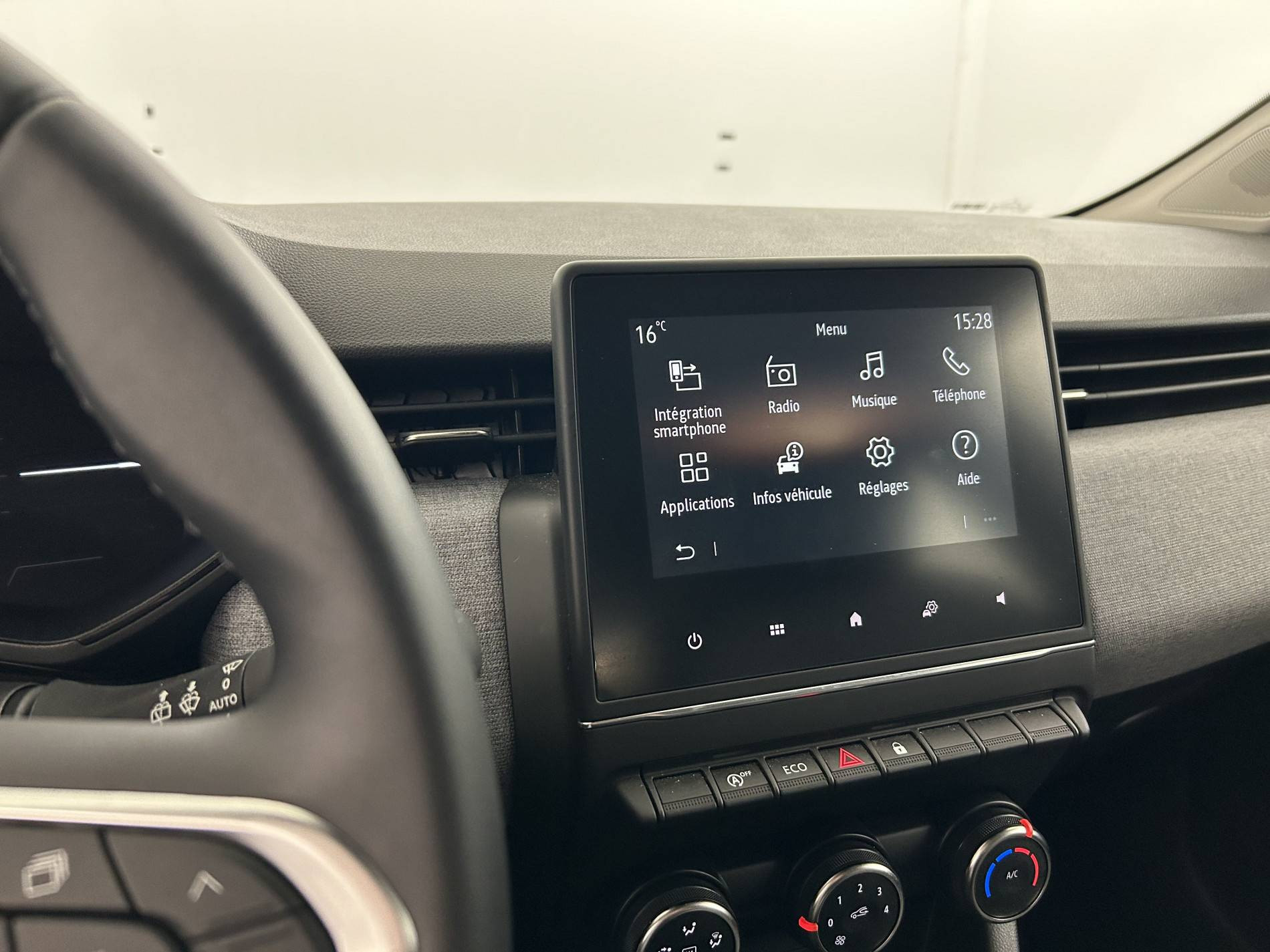 Vente en ligne Renault Clio 5 Clio TCe 90 au prix de 16 599 €