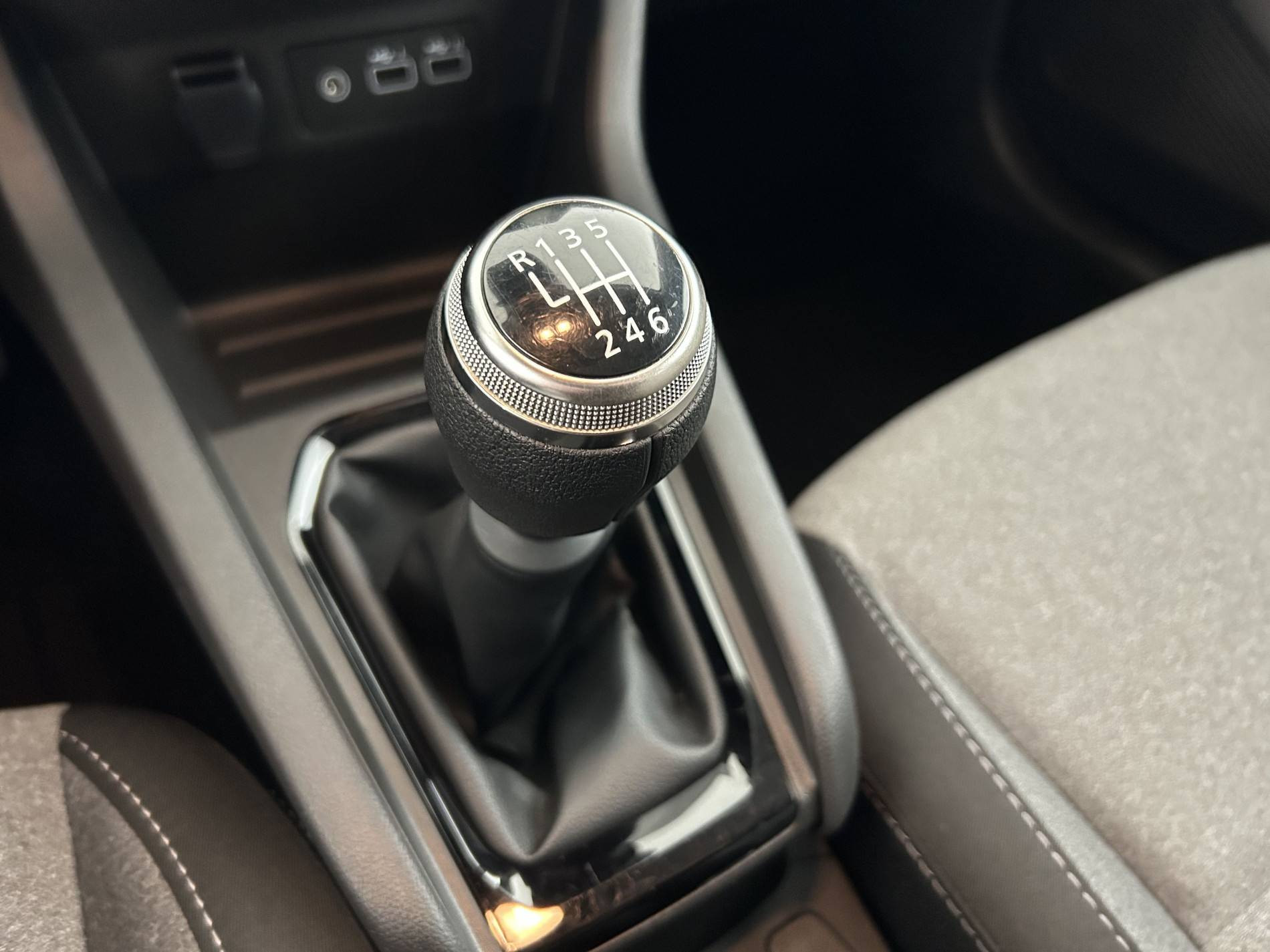 Vente en ligne Renault Clio 5 Clio TCe 90 au prix de 16 599 €