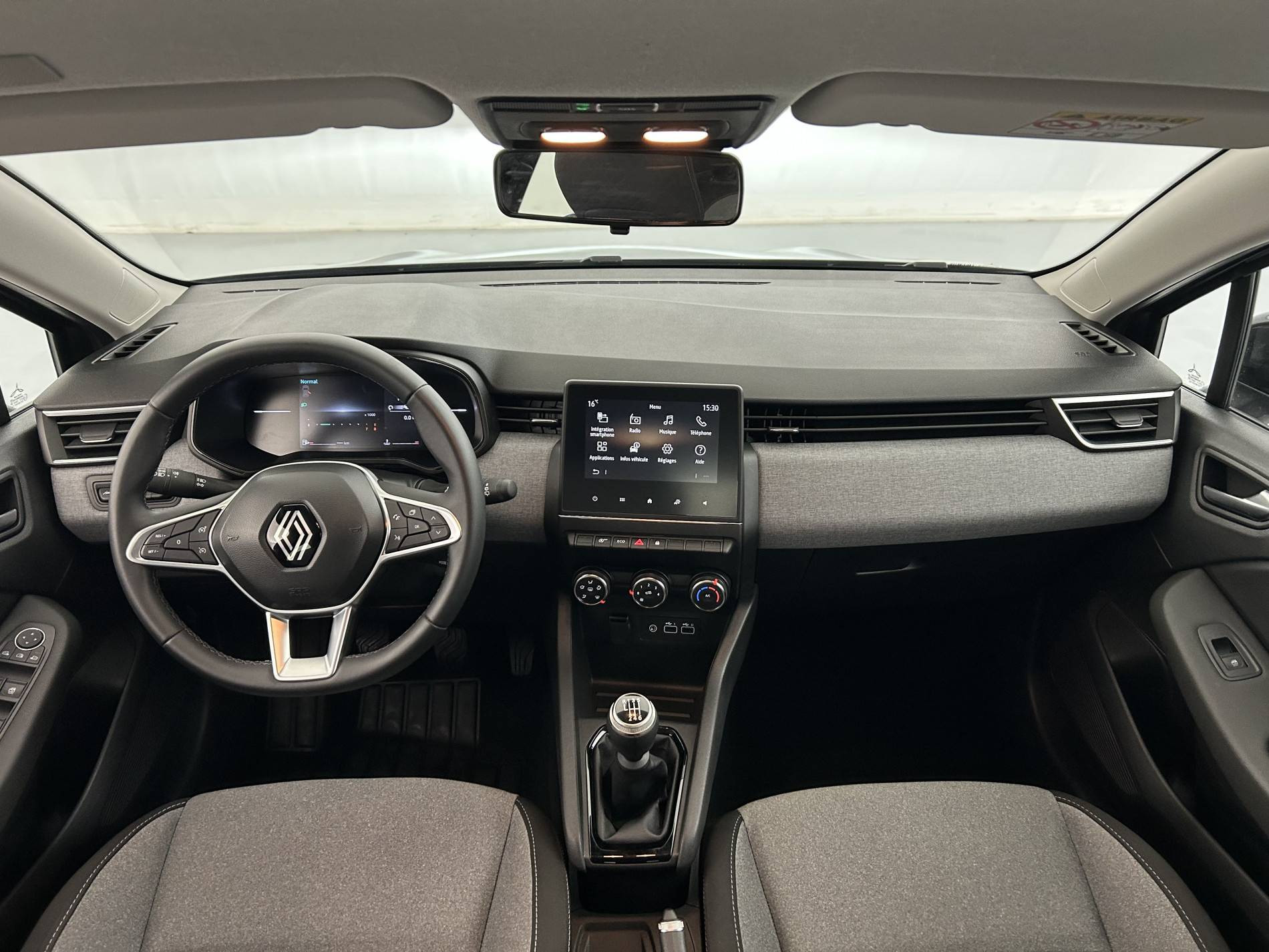 Vente en ligne Renault Clio 5 Clio TCe 90 au prix de 16 599 €