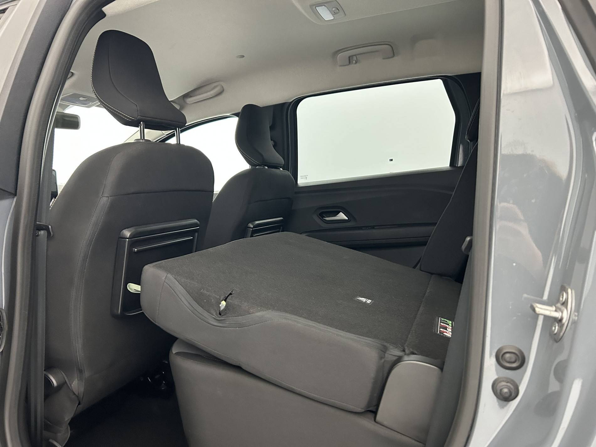 Vente en ligne Dacia Jogger  ECO-G 100 7 places GSR2 au prix de 22 499 €