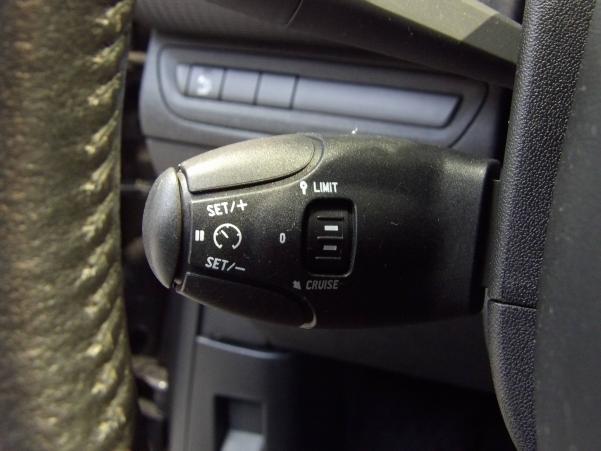 Vente en ligne Peugeot 2008  1.6 BlueHDi 100ch BVM5 au prix de 10 890 €