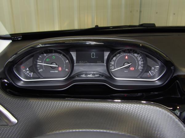 Vente en ligne Peugeot 2008  1.6 BlueHDi 100ch BVM5 au prix de 10 890 €