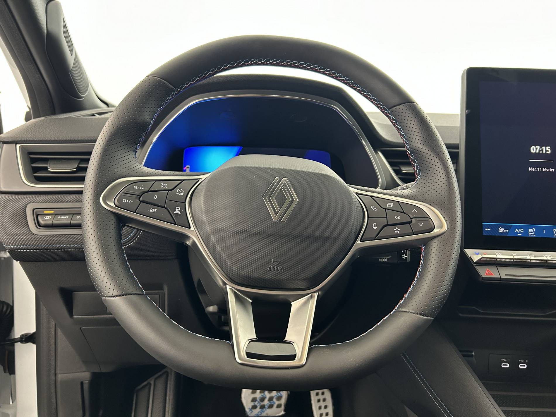 Vente en ligne Renault Symbioz  E-Tech full hybrid 145 au prix de 32 890 €