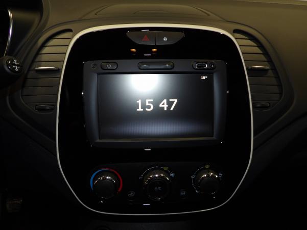 Vente en ligne Renault Captur Captur dCi 90 E6C au prix de 13 890 €