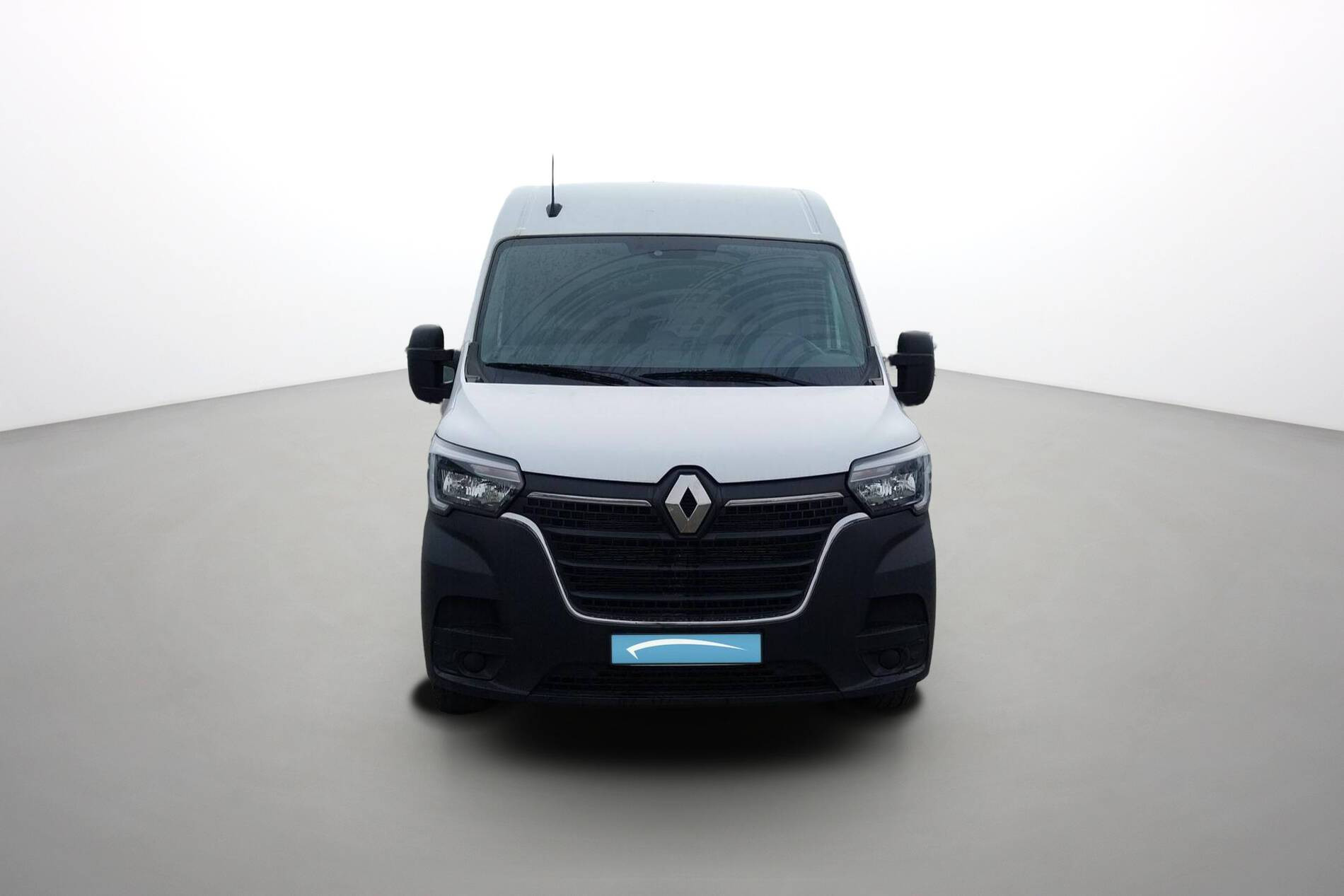 Vente en ligne Renault Master Fourgon MASTER FGN TRAC F3500 L2H2 BLUE DCI 135 au prix de 26 999 €