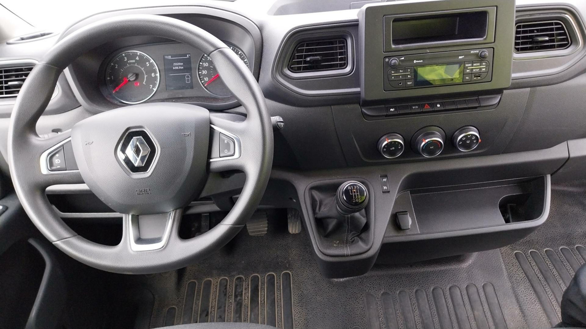 Vente en ligne Renault Master Fourgon MASTER FGN TRAC F3500 L2H2 BLUE DCI 135 au prix de 26 999 €