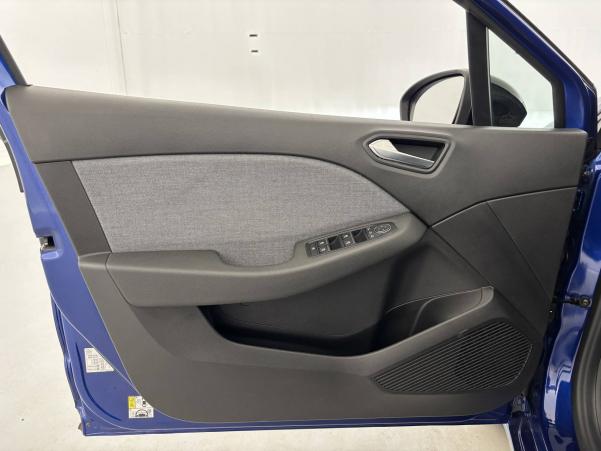 Vente en ligne Renault Clio 5 Clio TCe 90 au prix de 17 990 €