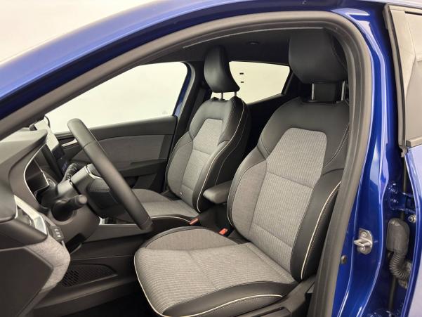 Vente en ligne Renault Clio 5 Clio TCe 90 au prix de 17 990 €