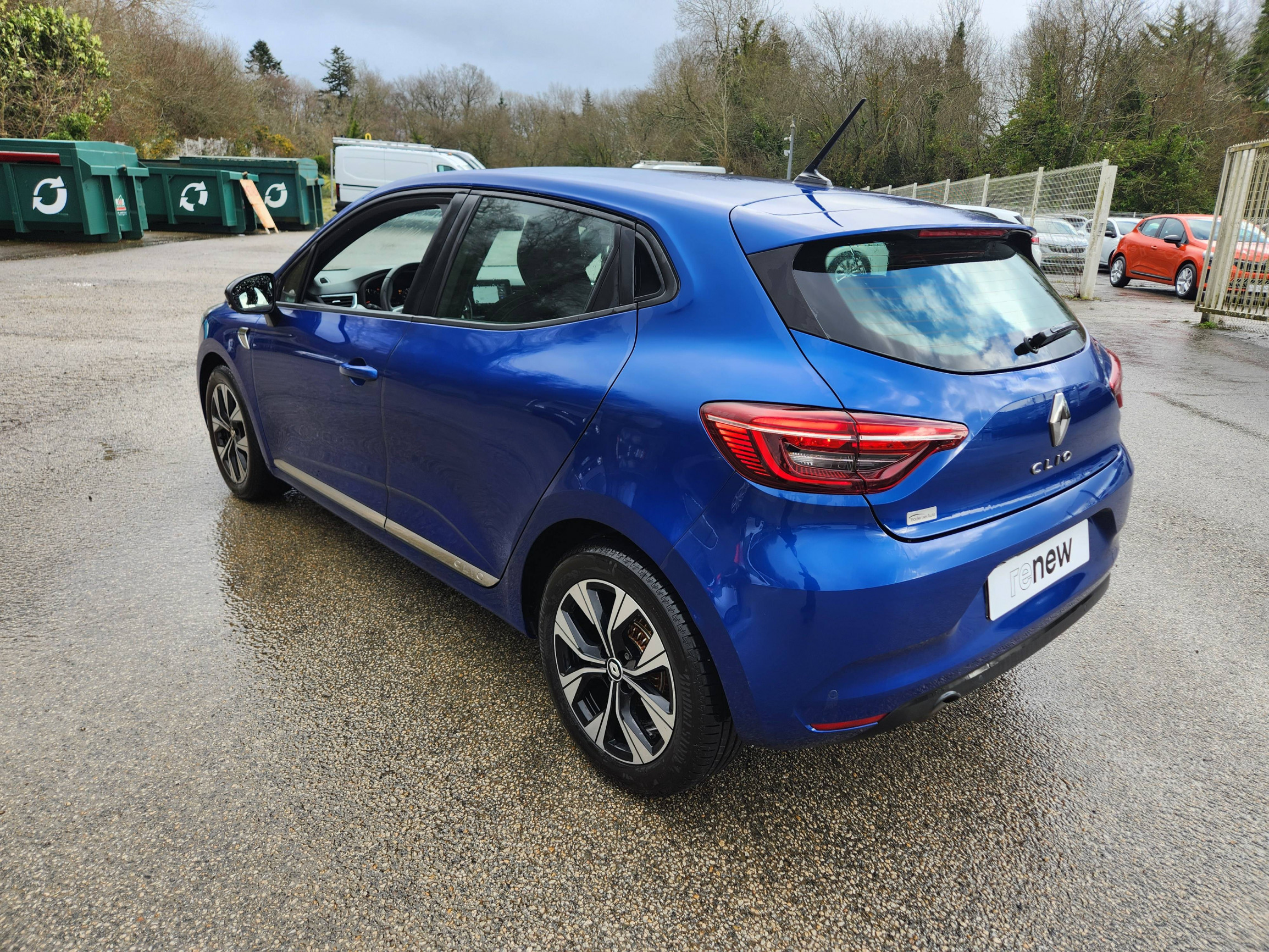 Vente en ligne Renault Clio 5 Clio TCe 90 - 21N au prix de 14 499 €