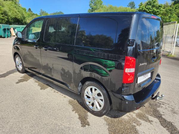 Vente en ligne Citroën Jumpy Fourgon JUMPY CAB APPROFONDIE M BLUEHDI 180 S&S EAT8 au prix de 29 999 €