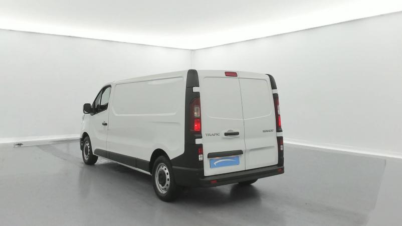 Vente en ligne Renault Trafic 3 Fourgon TRAFIC FGN L2H1 3000 KG BLUE DCI 130 au prix de 26 999 €