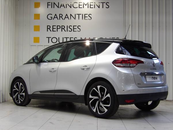 Vente en ligne Renault Scenic 4 Scenic Blue dCi 120 au prix de 17 999 €