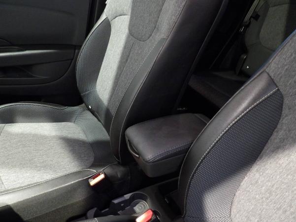 Vente en ligne Renault Captur  dCi 90 au prix de 13 890 €