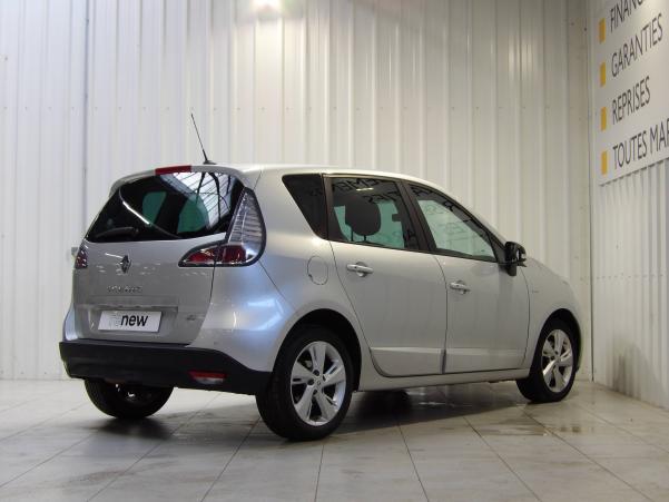 Vente en ligne Renault Scenic 3 Scenic dCi 110 au prix de 9 999 €