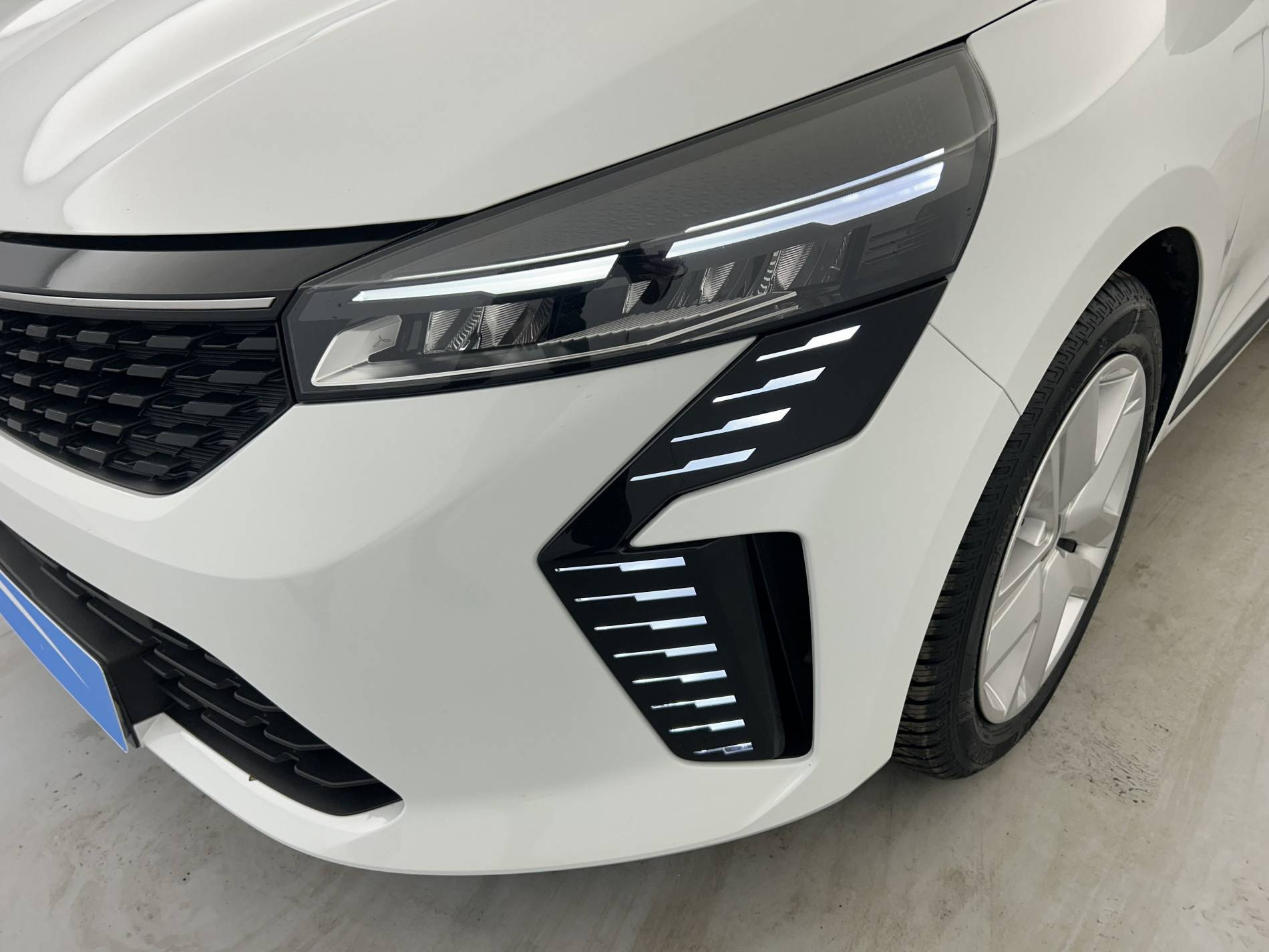 Vente en ligne Renault Clio 5 Clio E-Tech full hybrid 145 ch GSR2 au prix de 20 499 €