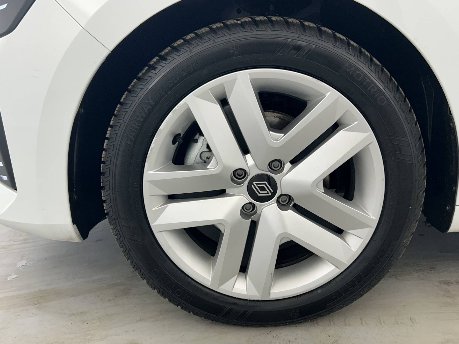 Vente en ligne Renault Clio 5 Clio E-Tech full hybrid 145 ch GSR2 au prix de 20 499 €