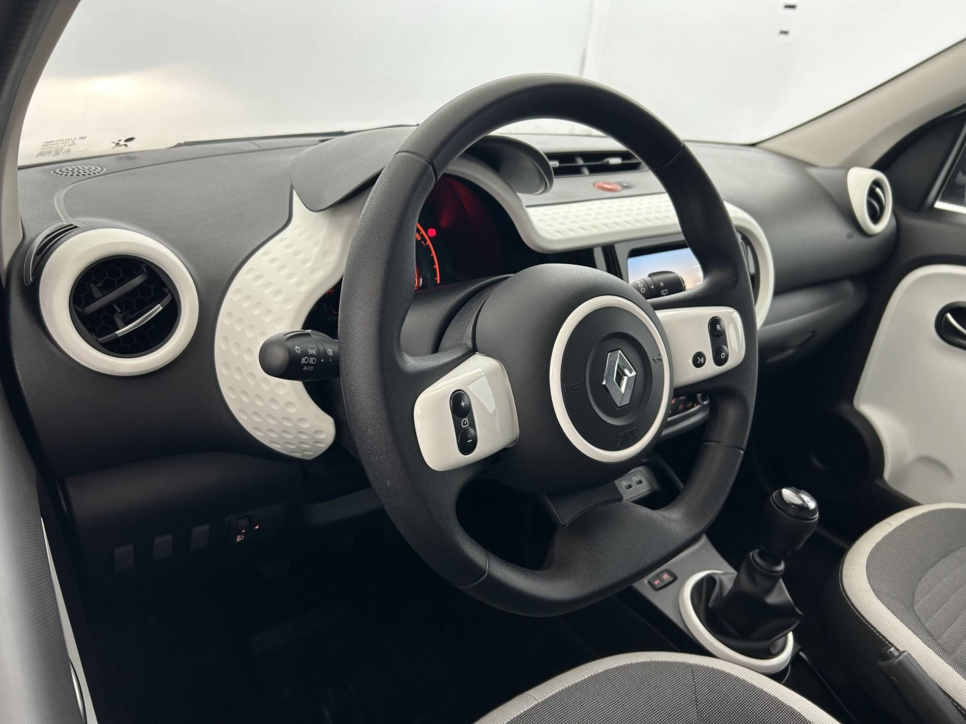 Vente en ligne Renault Twingo 3  SCe 65 au prix de 12 999 €