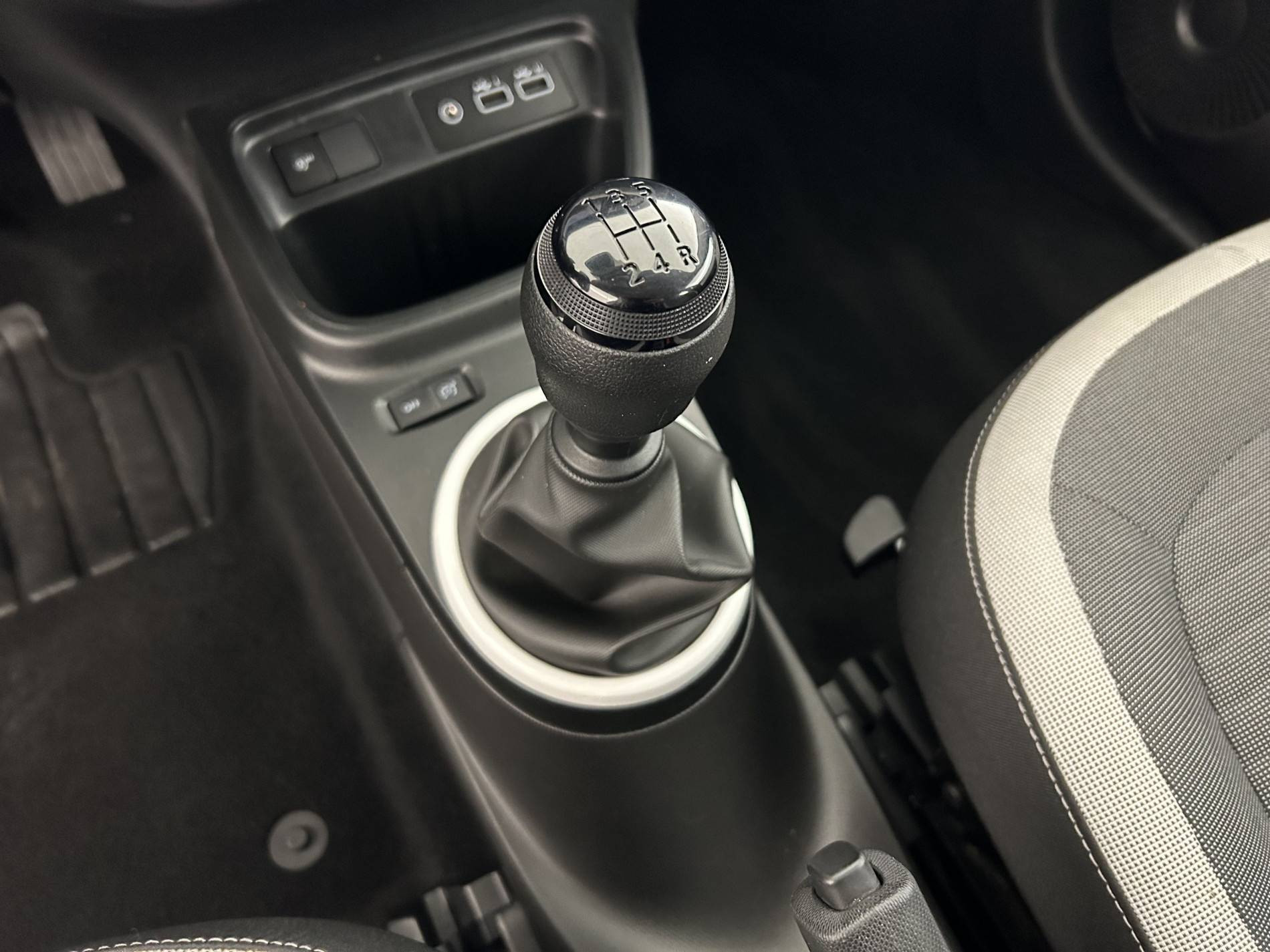 Vente en ligne Renault Twingo 3  SCe 65 au prix de 12 999 €