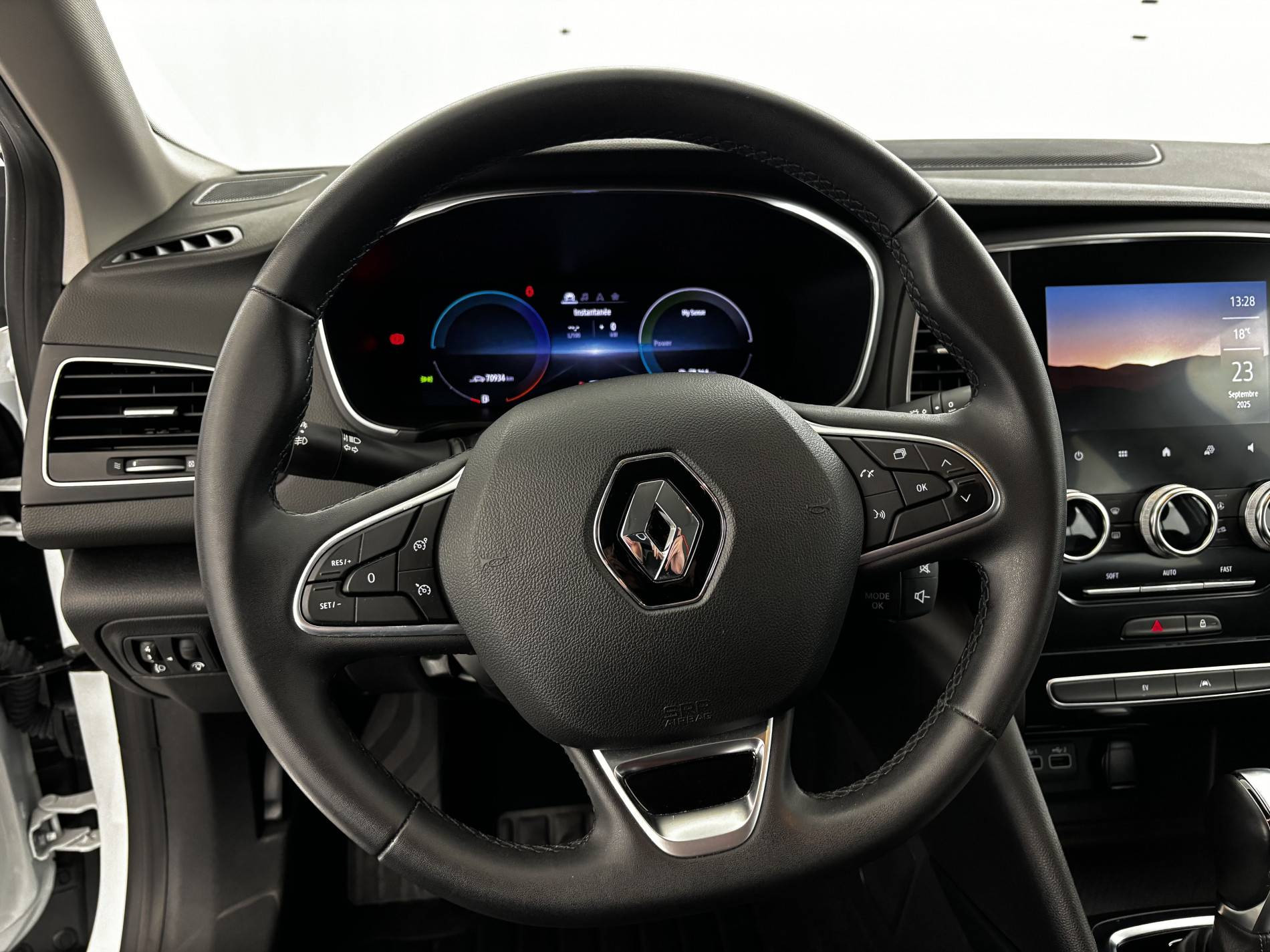 Vente en ligne Renault Megane 4 Estate Mégane IV Estate E-TECH Plug-In Hybride 160 - 21N au prix de 16 590 €