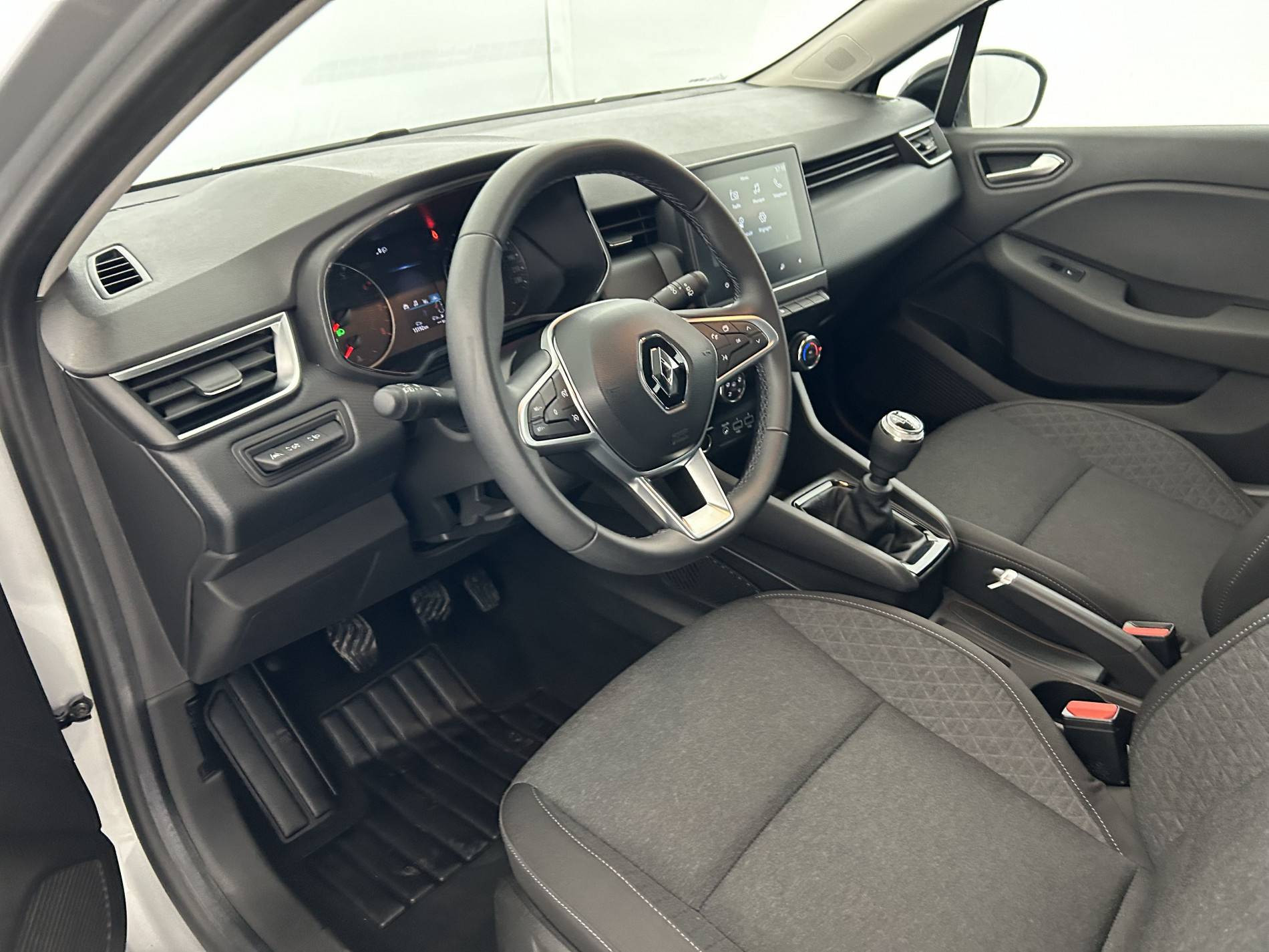 Vente en ligne Renault Clio 5 Clio TCe 90 au prix de 14 950 €