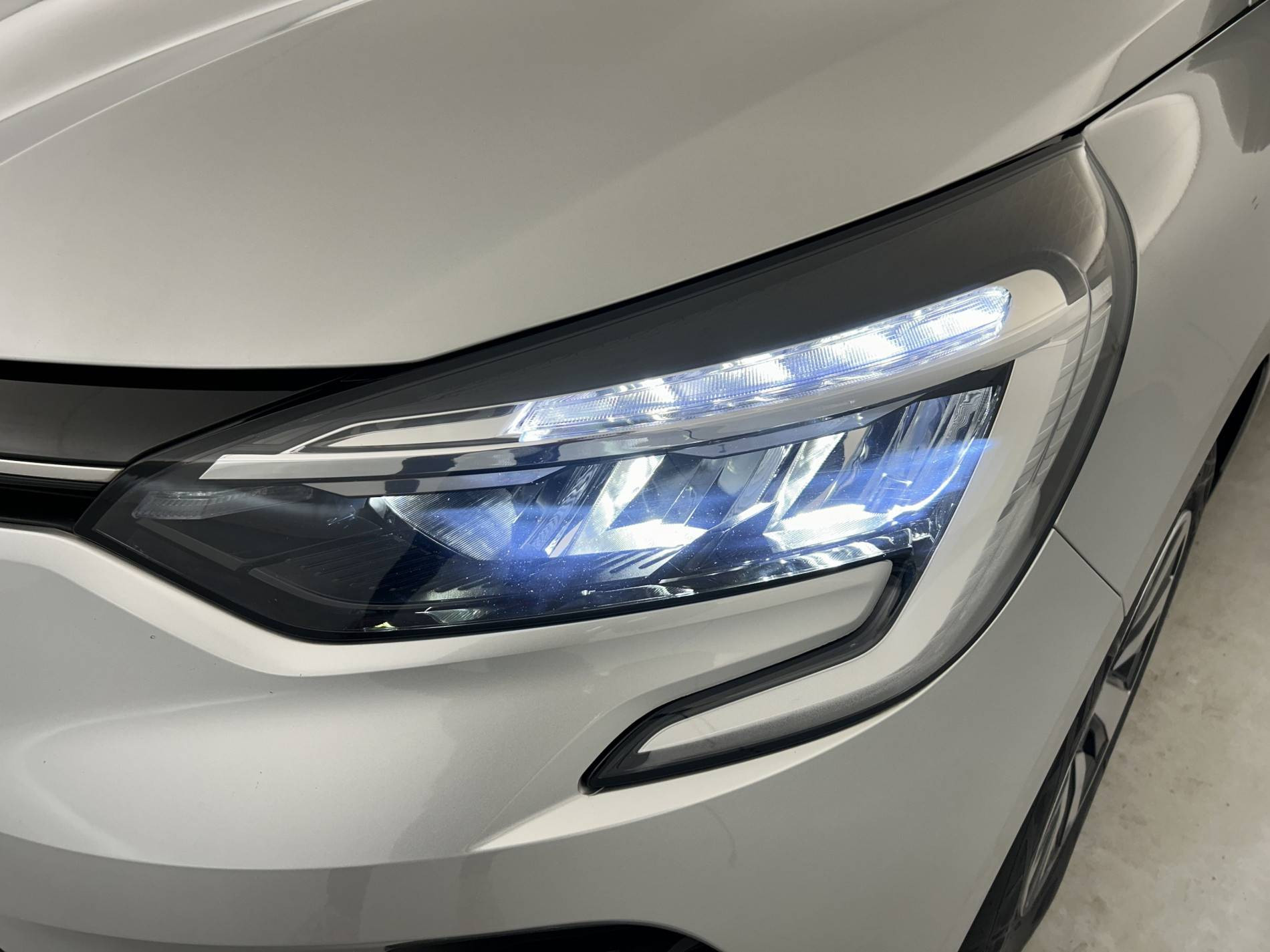 Vente en ligne Renault Clio 5 Clio TCe 90 au prix de 14 950 €