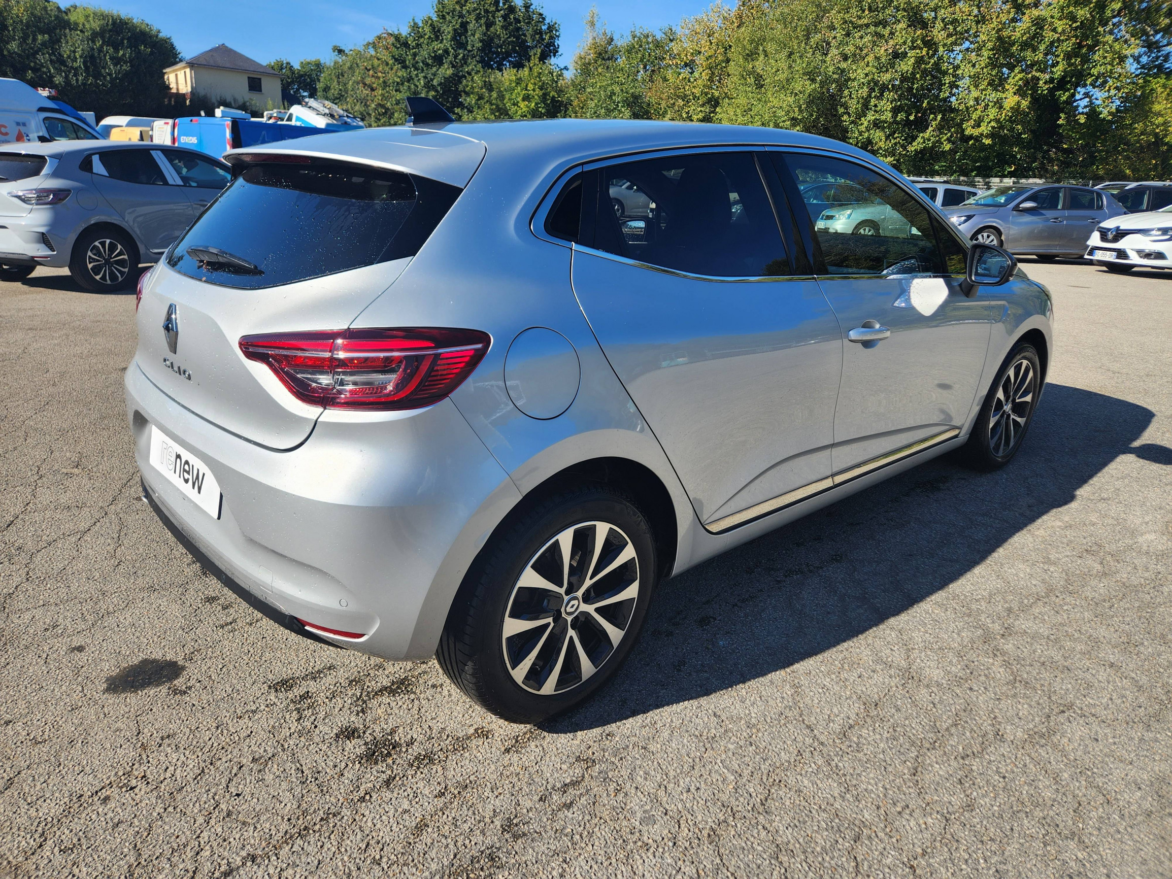 Vente en ligne Renault Clio 5 Clio TCe 90 au prix de 15 999 €