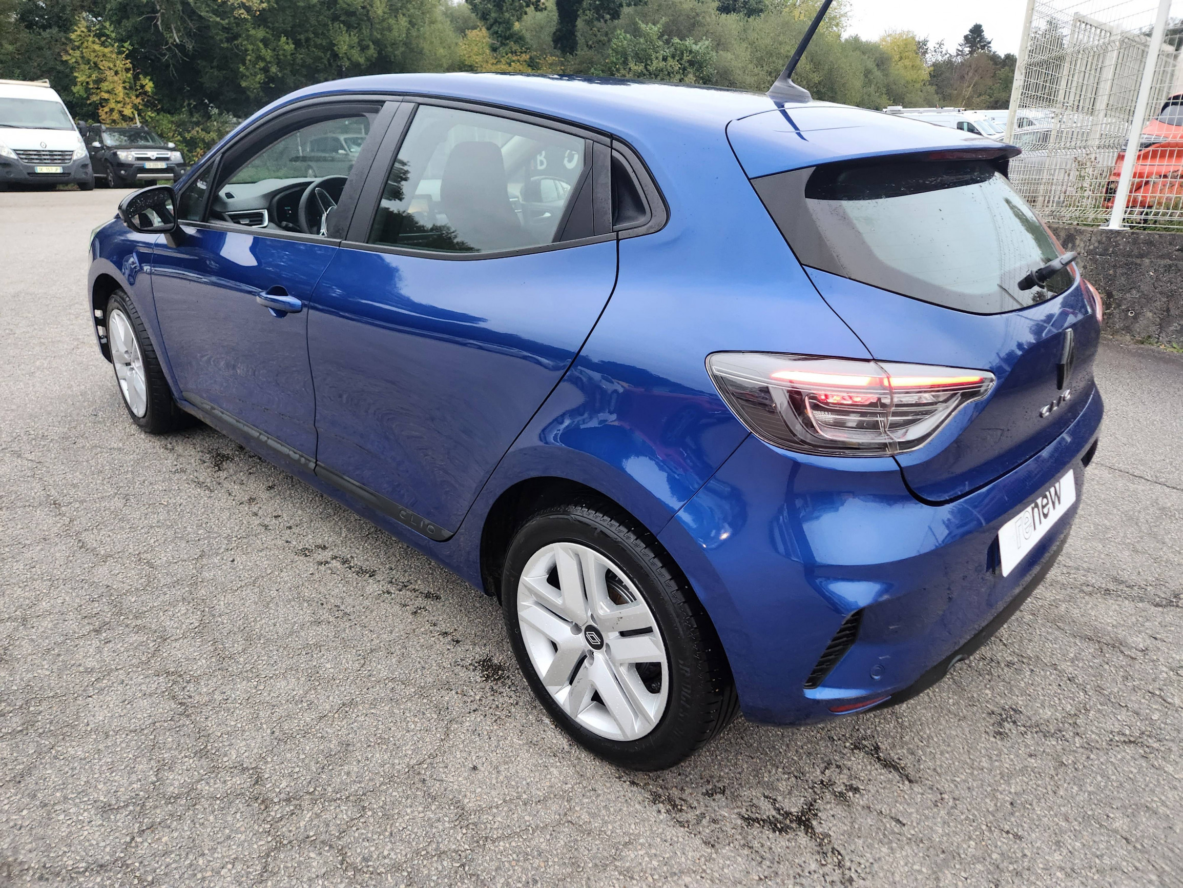 Vente en ligne Renault Clio 5 Clio dCi 100 au prix de 15 999 €