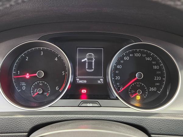 Vente en ligne Volkswagen Golf  1.6 TDI 110 BlueMotion Technology FAP au prix de 12 490 €