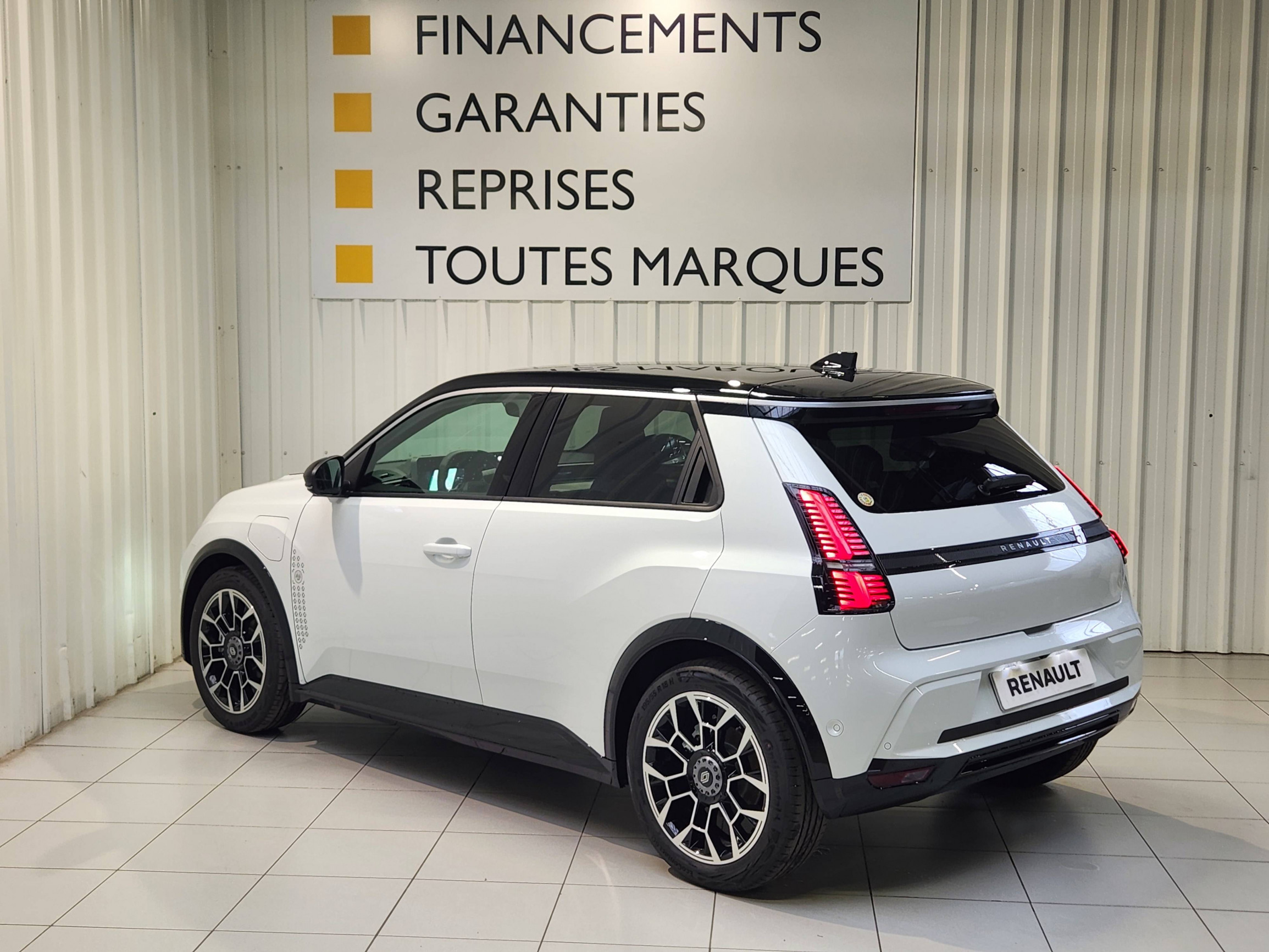 Vente en ligne Renault R5 E-Tech  150 ch autonomie confort au prix de 35 190 €