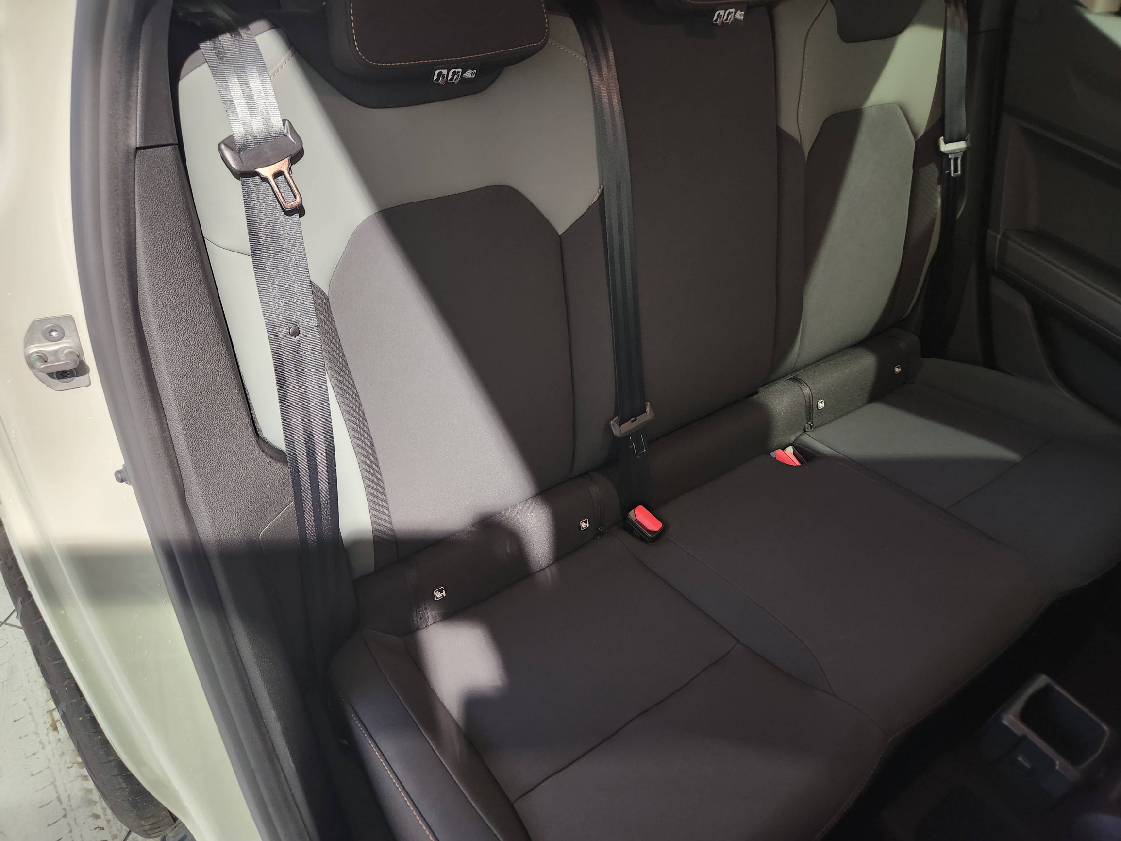 Vente en ligne Dacia Duster  Hybrid 140 au prix de 30 390 €