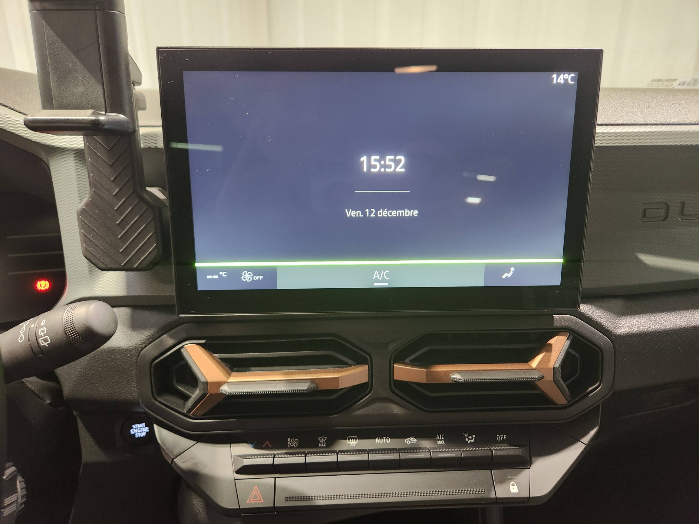 Vente en ligne Dacia Duster  Hybrid 140 au prix de 30 390 €