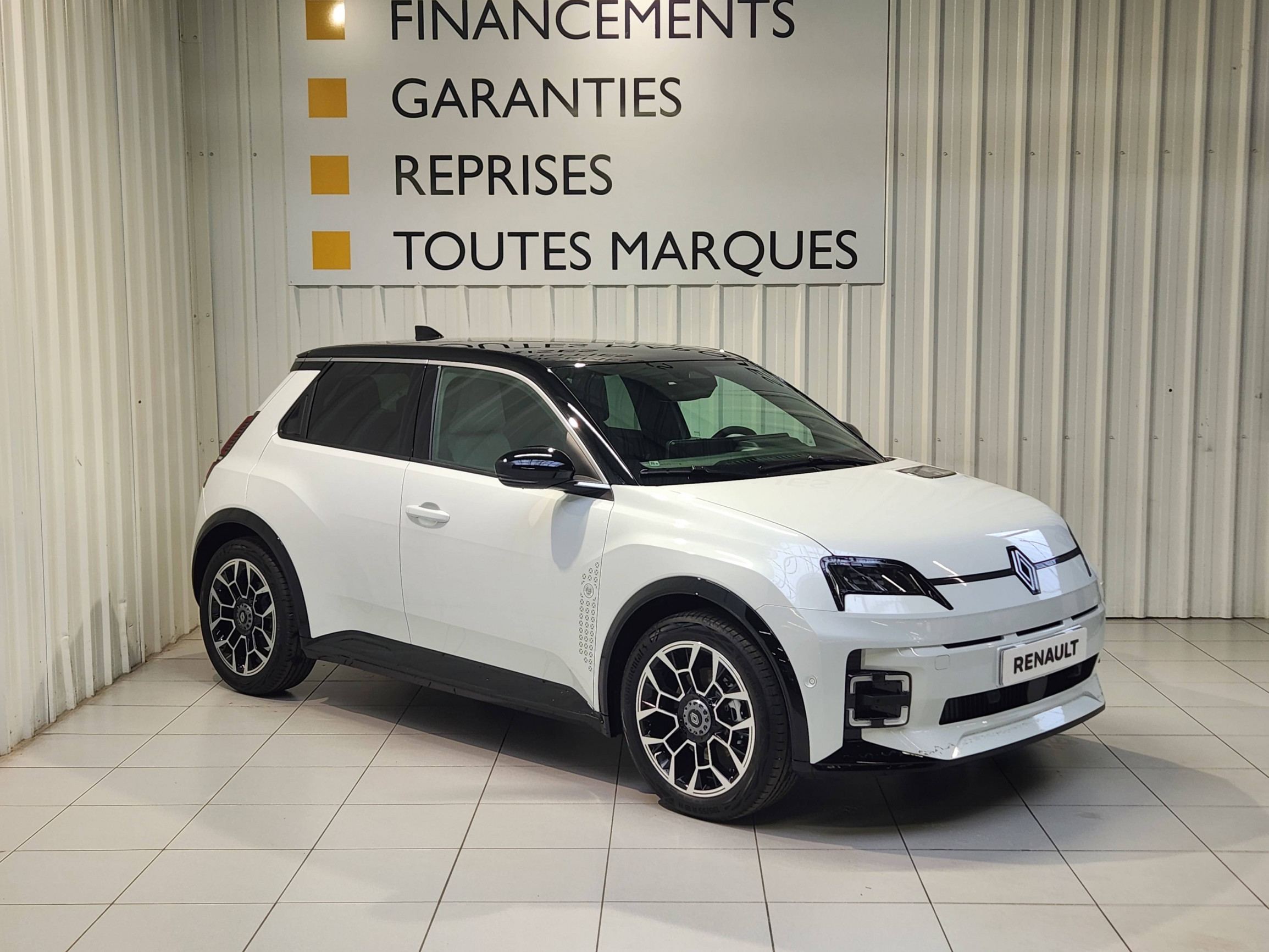 Vente en ligne Renault R5 E-Tech  150 ch autonomie confort au prix de 35 190 €