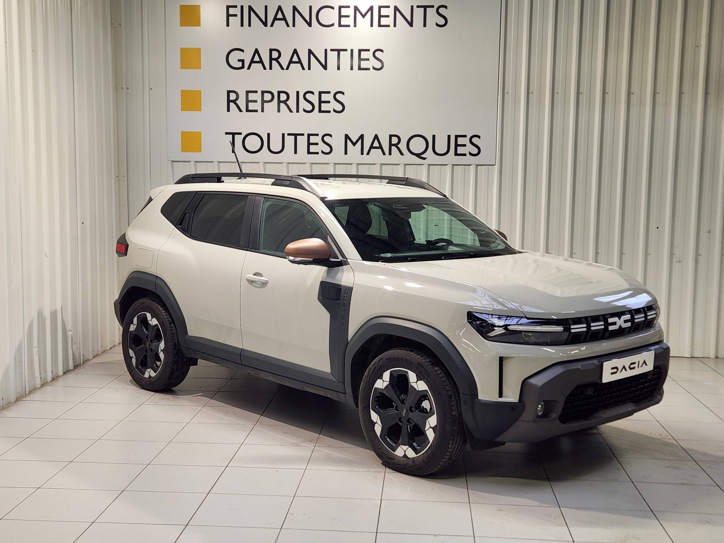 Vente en ligne Dacia Duster  Hybrid 140 au prix de 30 390 €