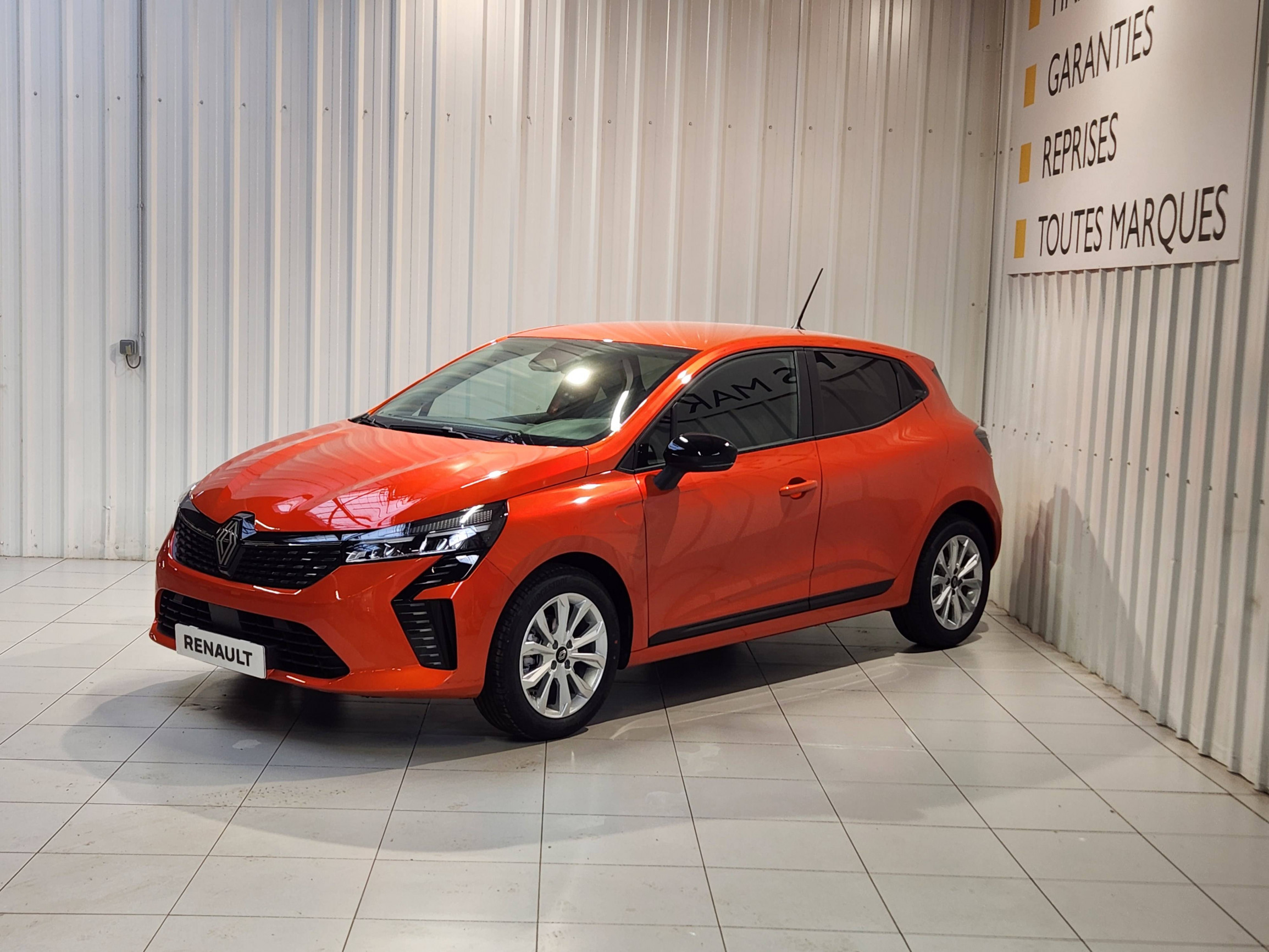 Renault Clio 5 Clio TCe 90 ch occasion de 2025 en vente à Morlaix