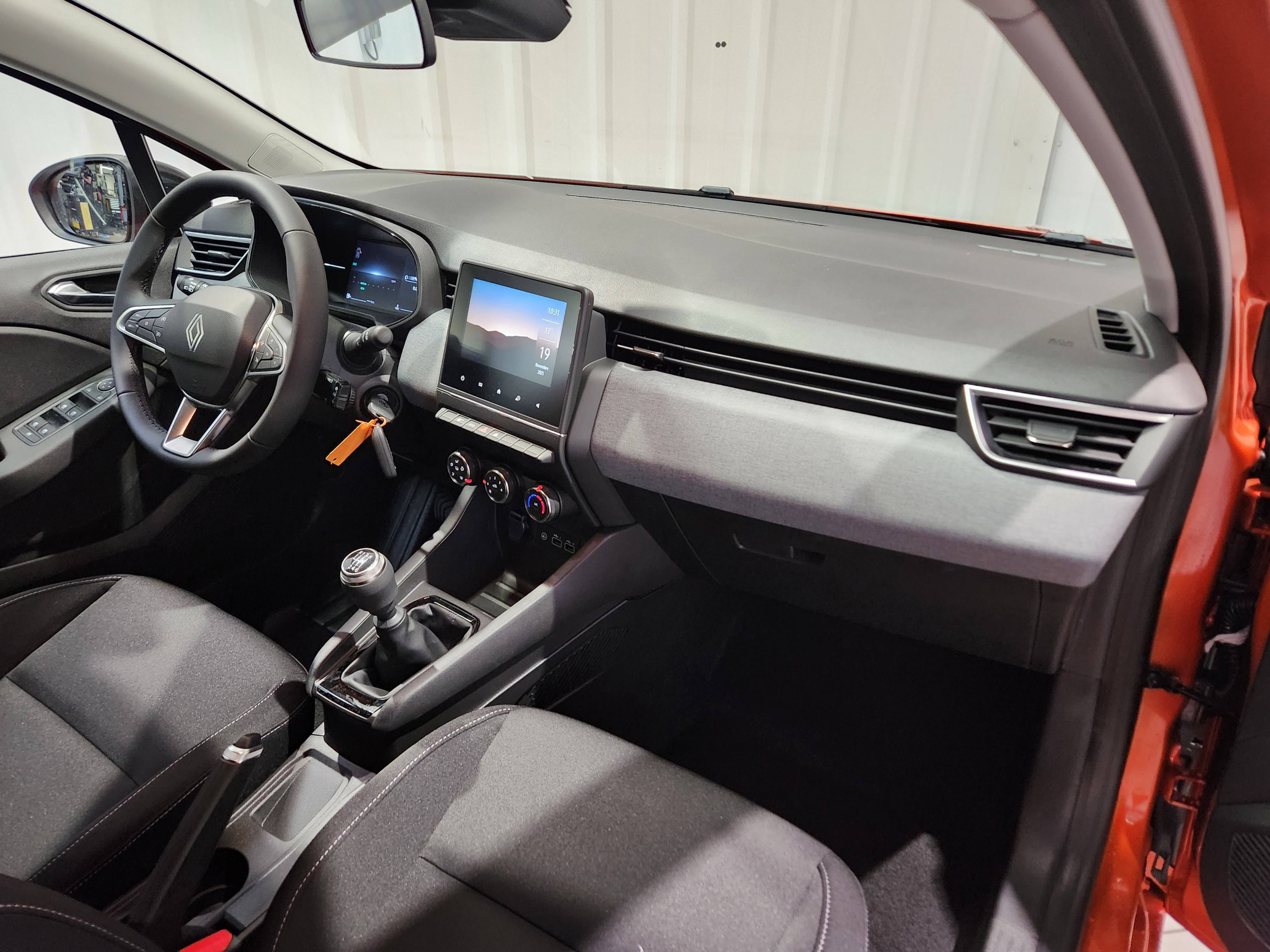 Vente en ligne Renault Clio 5 Clio TCe 90 ch au prix de 17 790 €