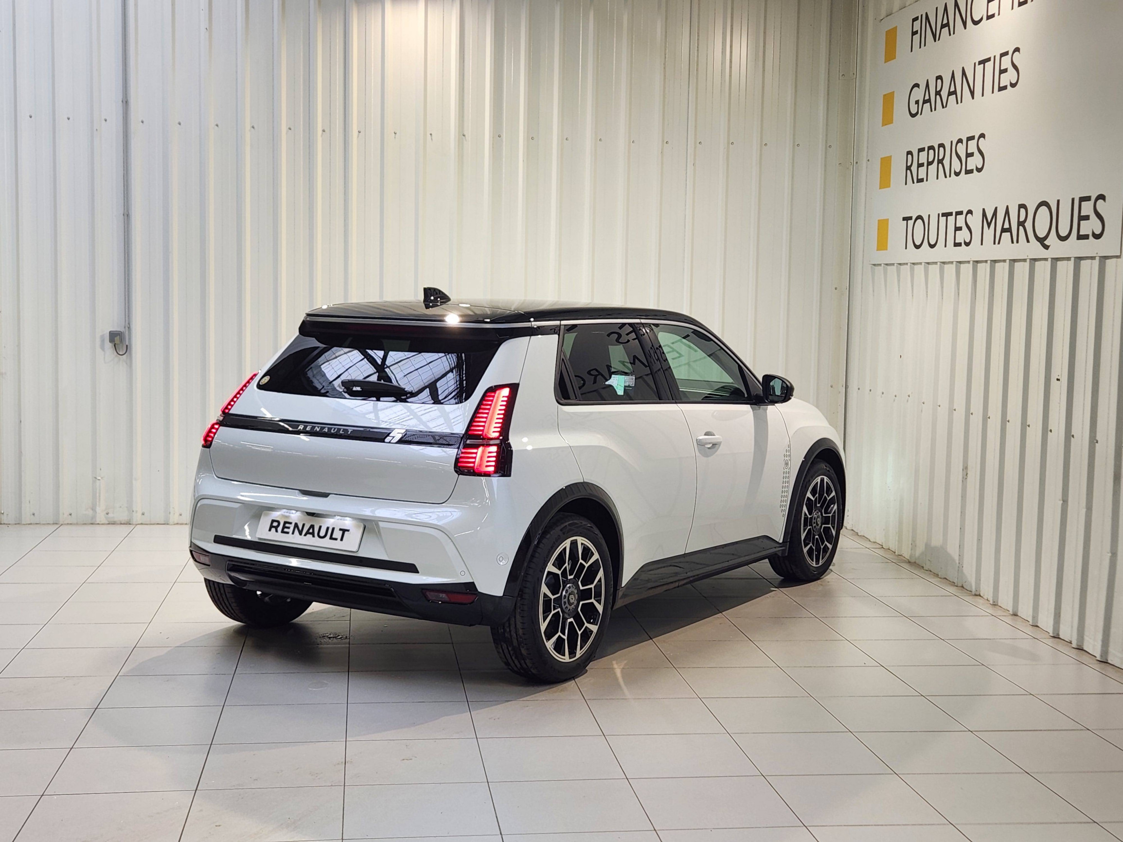 Vente en ligne Renault R5 E-Tech  150 ch autonomie confort au prix de 35 190 €