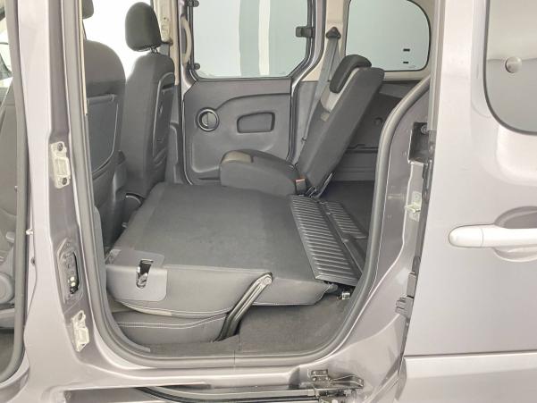 Vente en ligne Renault Kangoo  Blue dCi 95 au prix de 19 490 €