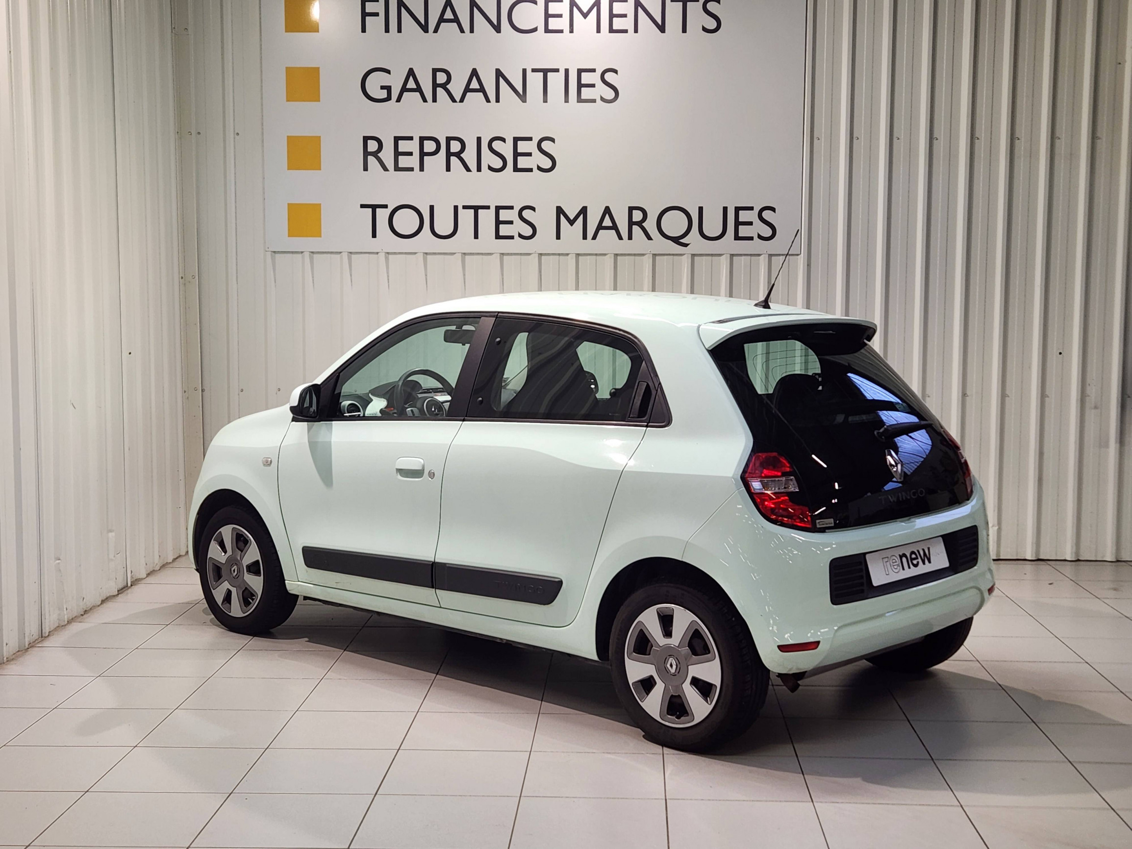 Vente en ligne Renault Twingo 3  0.9 TCe 90 Energy E6C au prix de 8 890 €