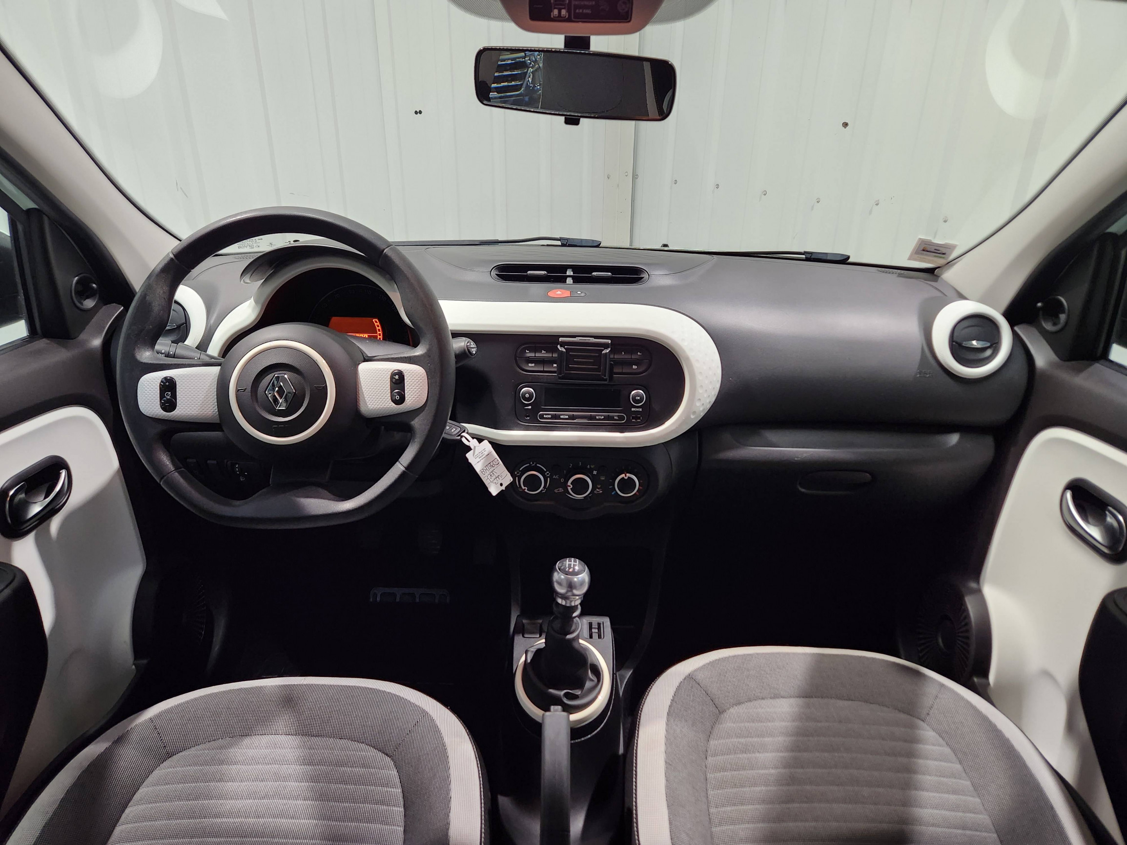 Vente en ligne Renault Twingo 3  0.9 TCe 90 Energy E6C au prix de 8 890 €