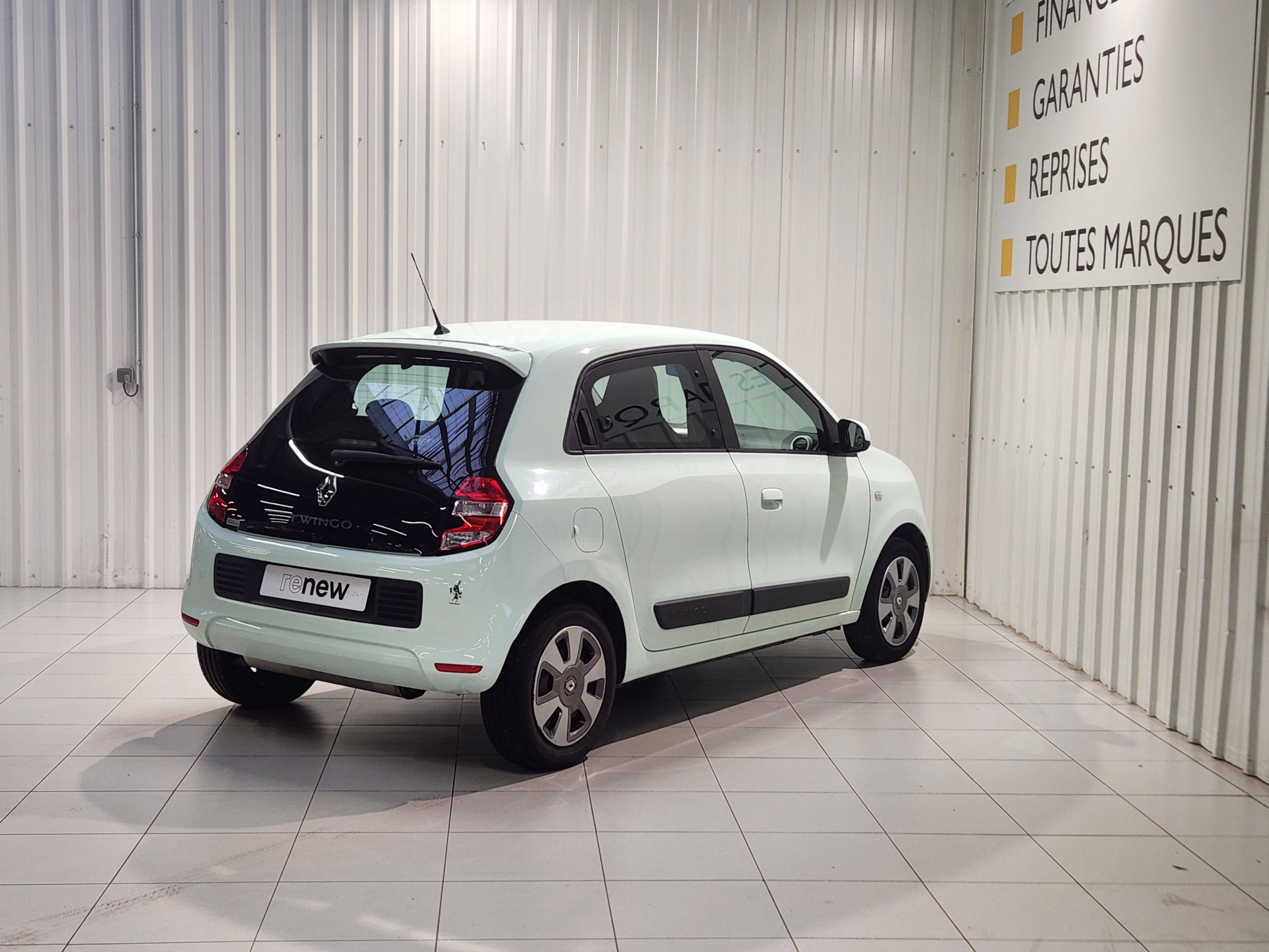 Vente en ligne Renault Twingo 3  0.9 TCe 90 Energy E6C au prix de 8 890 €
