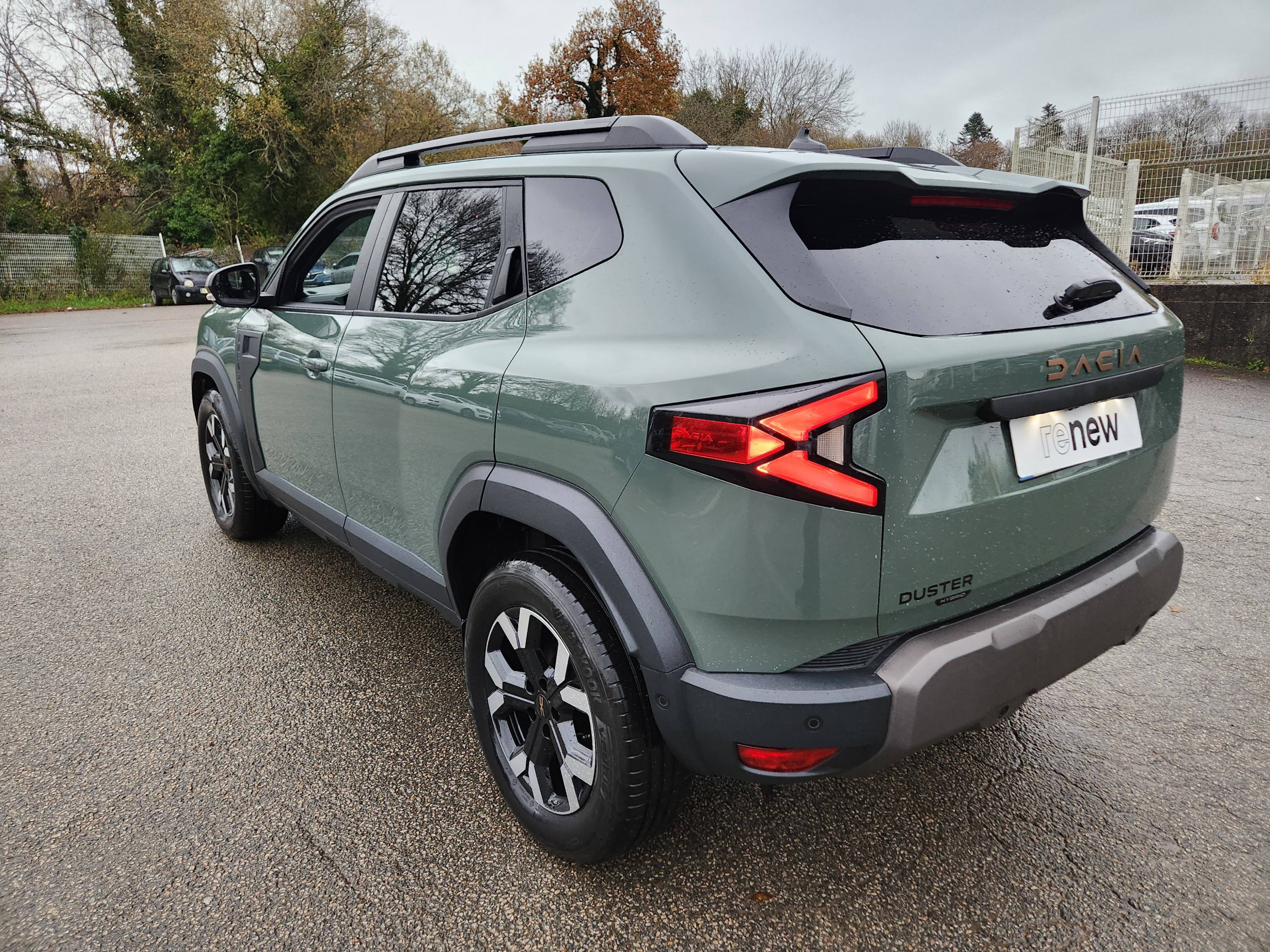 Vente en ligne Dacia Duster  Hybrid 140 au prix de 27 999 €